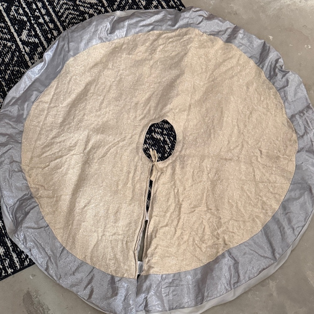 Silver and Cream Christmas Tree Skirt